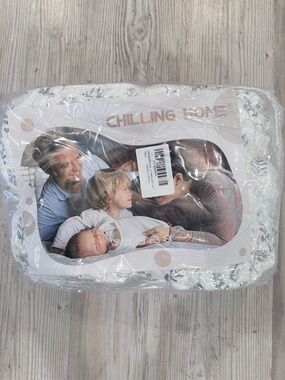 Chilling Home Kids Floral Boppy in White